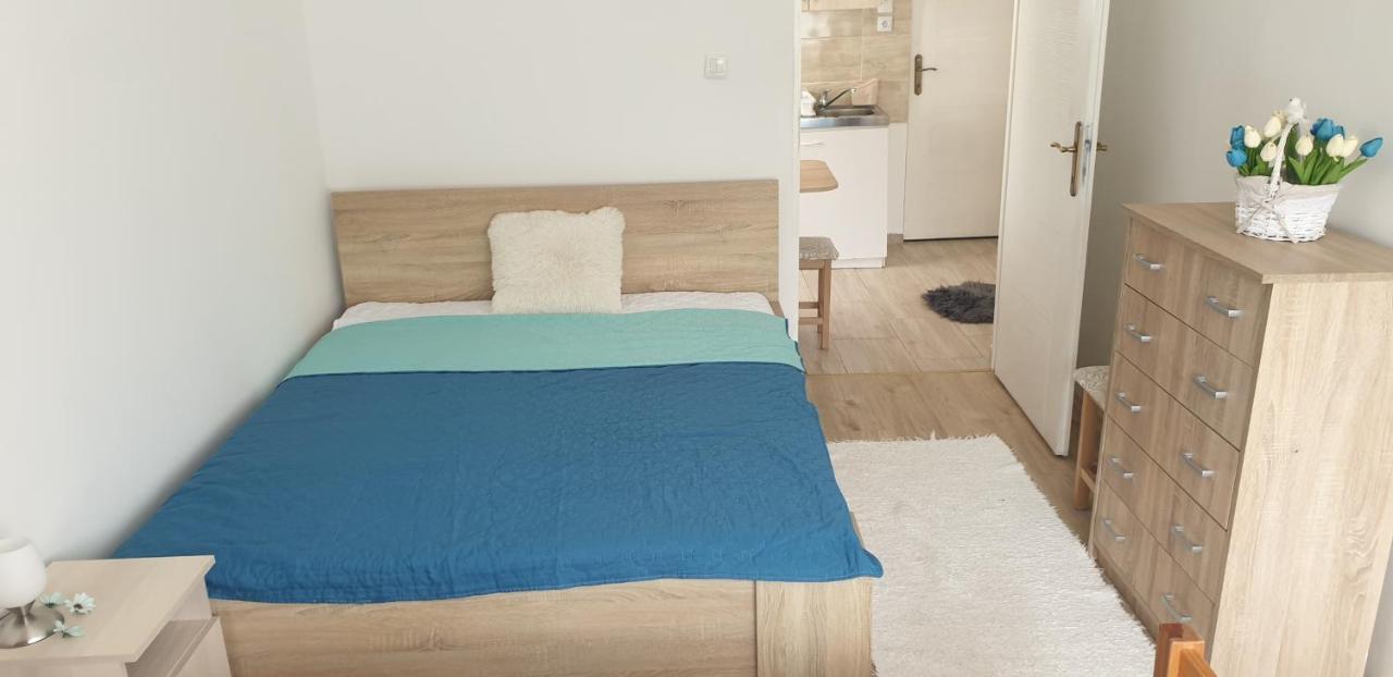 Napfeny Apartmanhaz Balatonberény Eksteriør billede